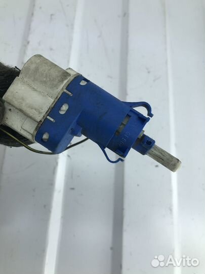 Концевик педали тормоза Форд Фокус 2