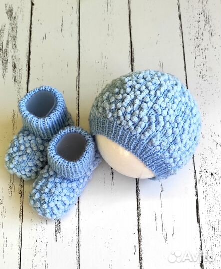 Чепчик и пинетки для малыша