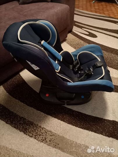 Автомобильное кресло