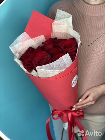 Букет из 9 красных Роз Эквадор в фоамиране 60 см
