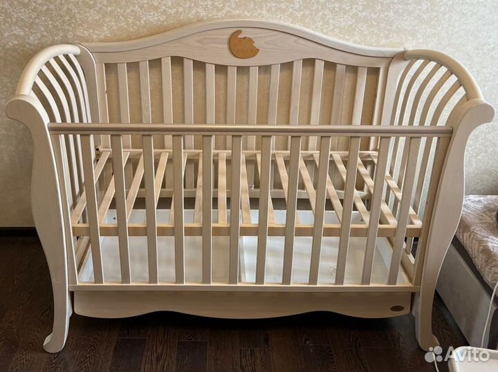 Детская кроватка Bambolina Divina