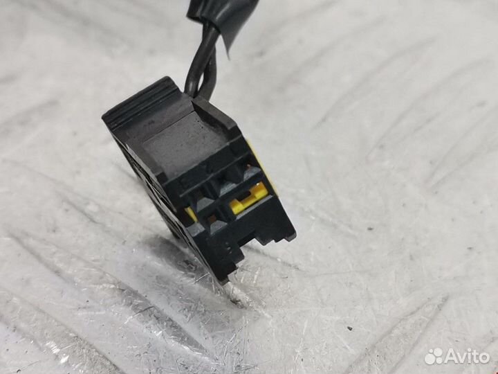 Клемма аккумулятора плюс BMW 7 E65/E66/E67 рест