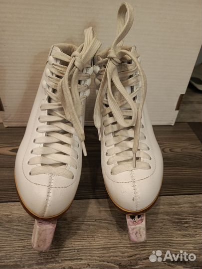 Коньки фигурные