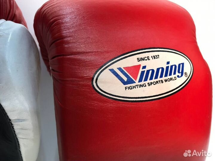 Боксерские перчатки Winning Red White