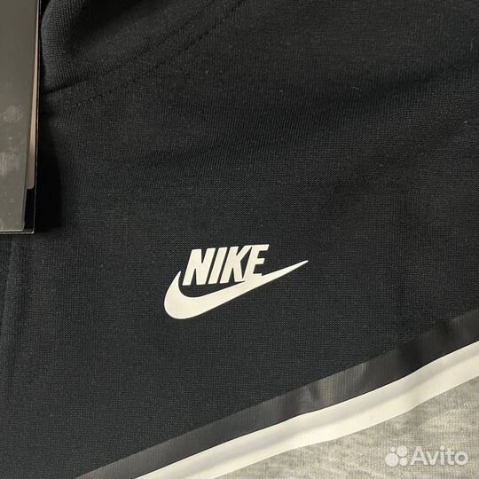 Nike Tech Fleece