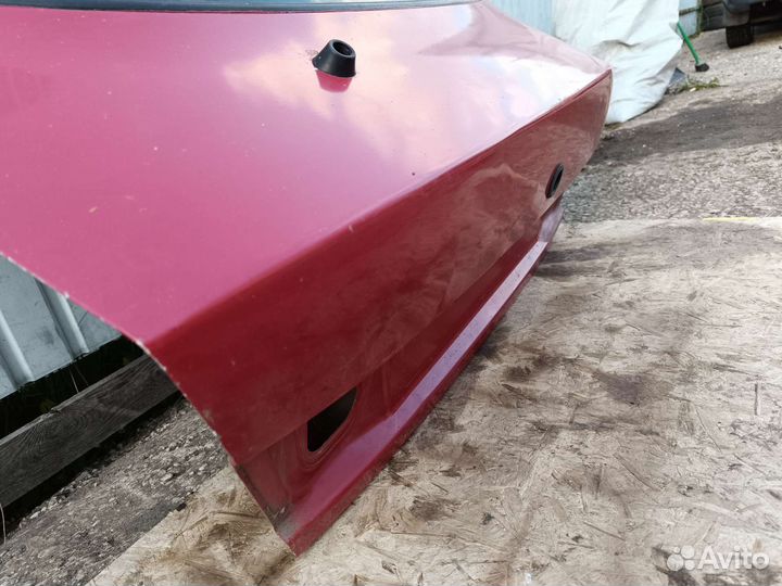 Крышка багажника Мицубиси Каризма