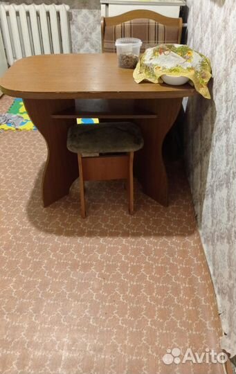 Стол кухонный обеденный овальный