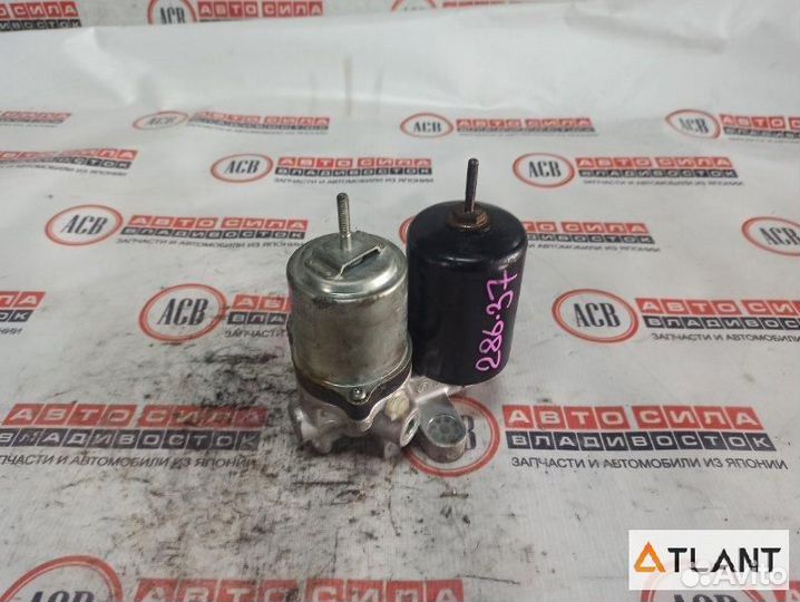 Блок abs toyota prius