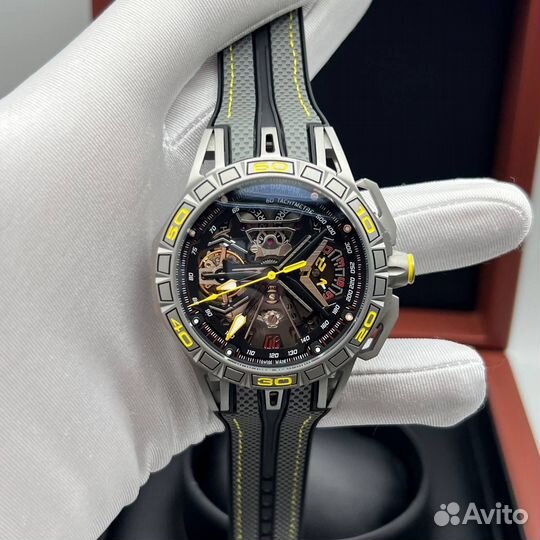 Часы roger dubuis