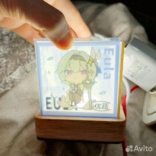 Ночник с Эолой из геншина