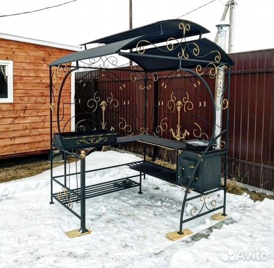 Мангал с крышей