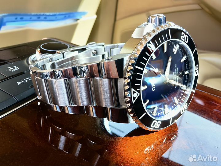 Часы oris aquis