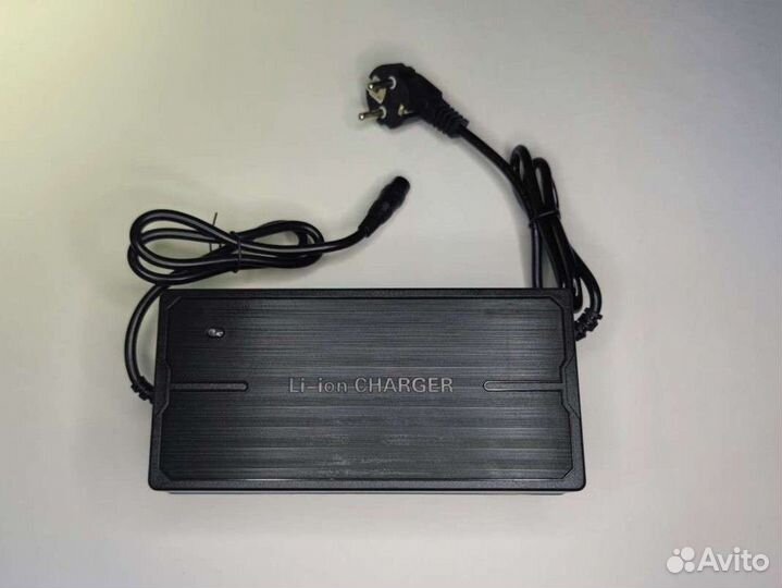 Зарядное устройство 60v (67.2v) 5.0 Ампер