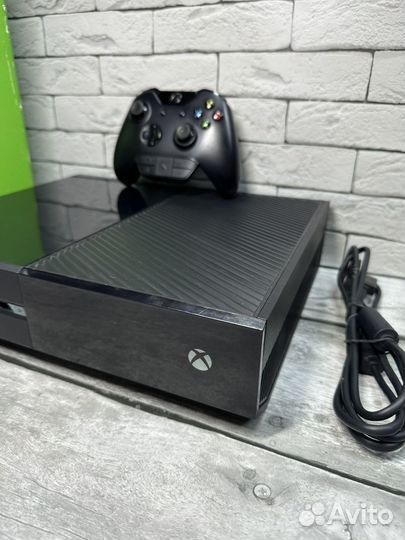 Игровая приставка xbox one 500gb с дисководом