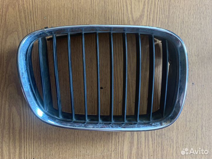 Решетка радиатора правая для BMW 5-серия E39