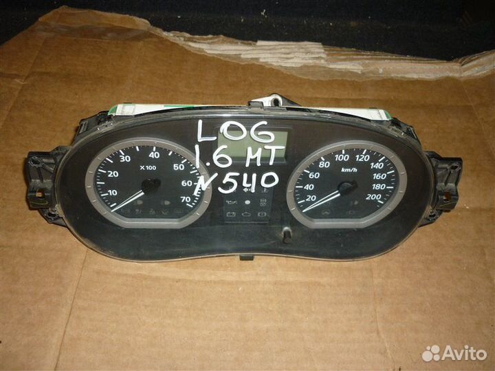 Щиток приборов Renault Logan