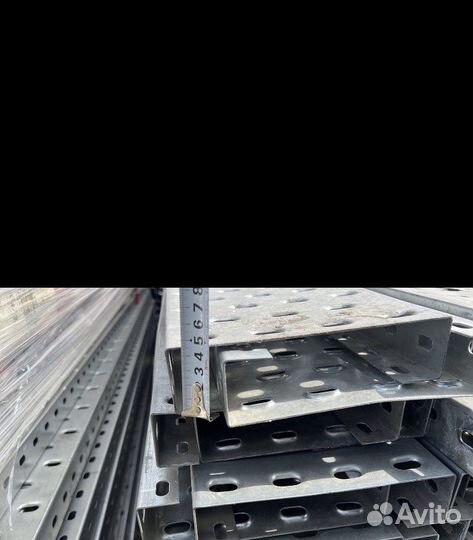 Пол металлический