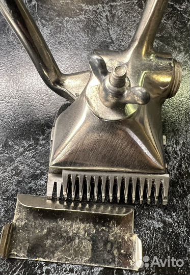Ручная машинка для стрижки волос СССР