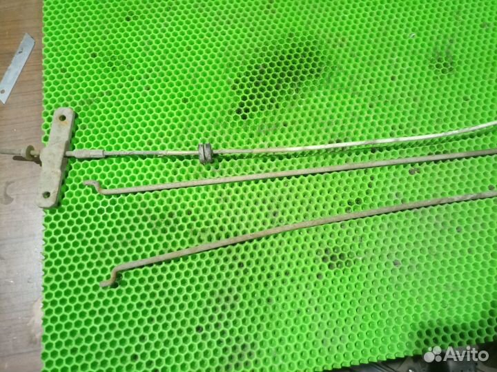 Трос стояночного тормоза Volkswagen Transporter T4