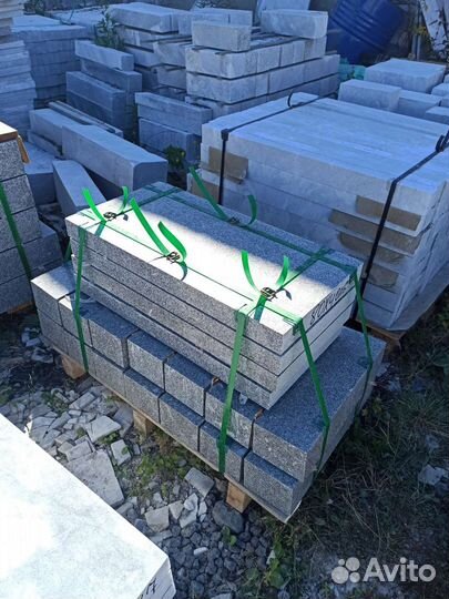 Памятники из Сибирского гранита оптом