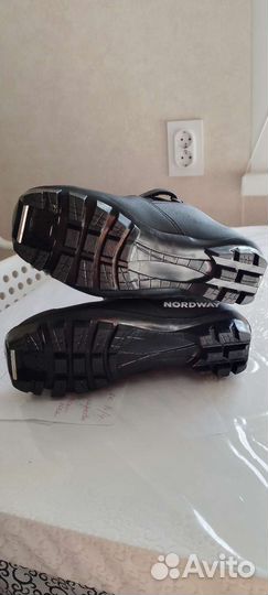 Лыжные ботинки