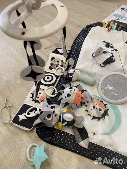 Развивающий коврик tiny love