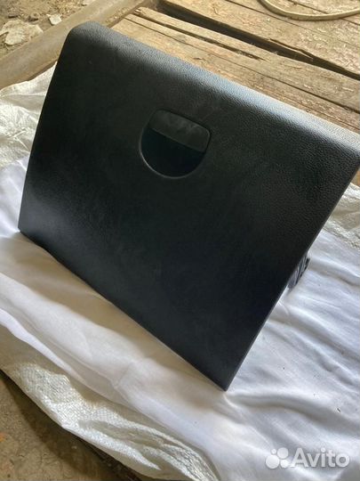 Крышка бардачка Renault