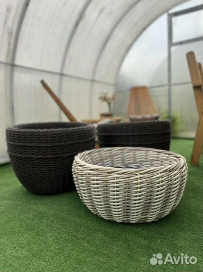 Кашпо для цветов плетеное