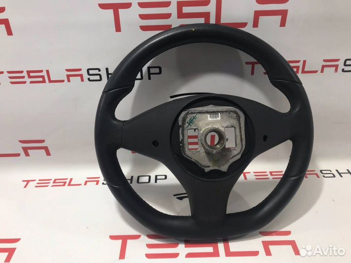 Руль Tesla Model S 2015 1005279-00-D