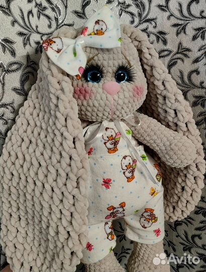 Вязаный зайчик