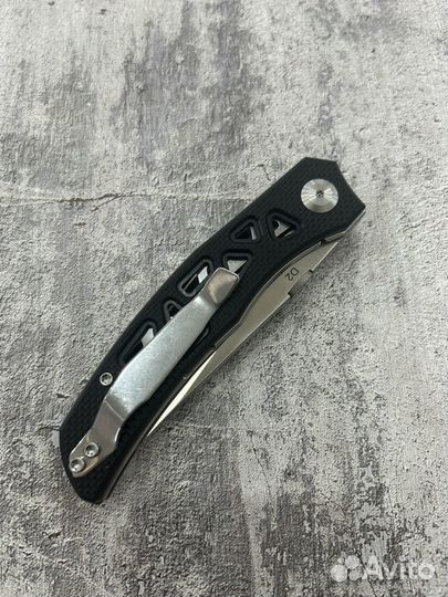 Benchmade, сталь D2, рукоять G10