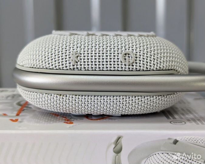 Портативная колонка JBL Clip 4 белая (Новая)