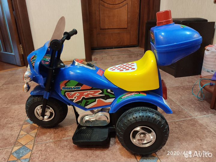 Электромобиль-трицикл VFR