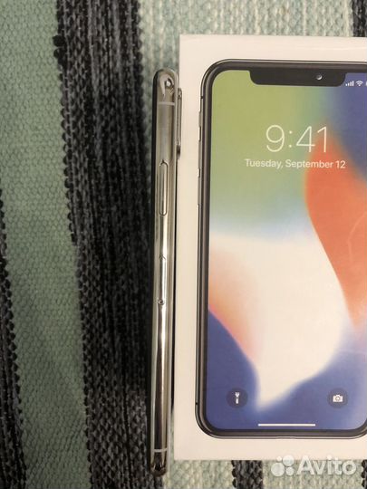 iPhone X, 64 ГБ
