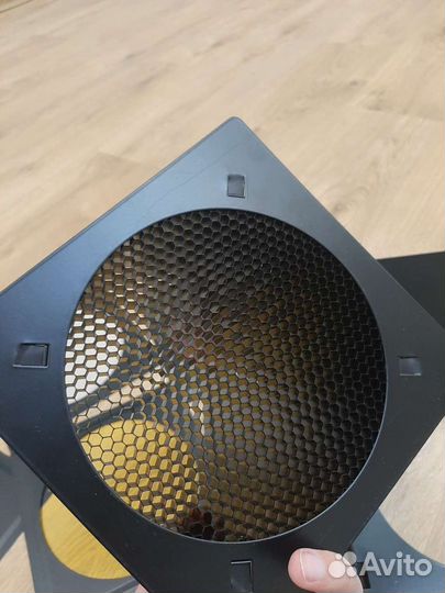 Рефлектор с сотами и цветными фильтрами Falcon