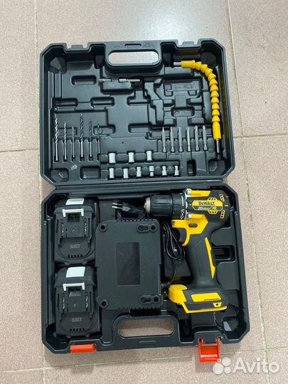 Шуруповерт Dewalt