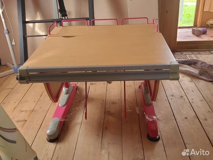 Детский стол парта