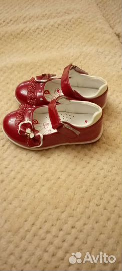 Босоножки для девочки новые