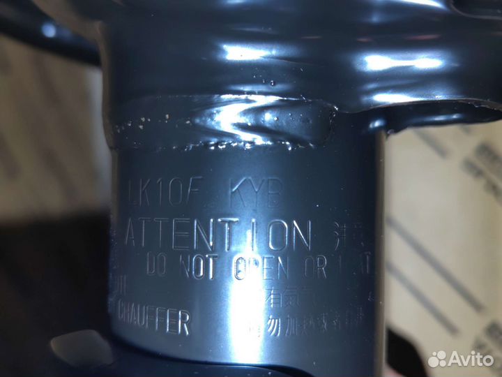 Амортизаторы передние camry 70 3.5 Япония