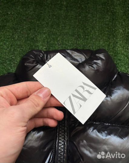 Жилетка Zara x Moncler