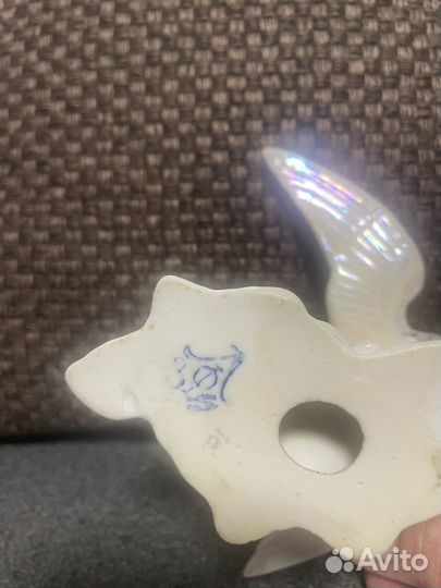 Фарфоровая статуэтка,Мальчик на гусе''