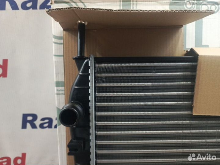 Радиатор охлаждения Ford Mondeo 3