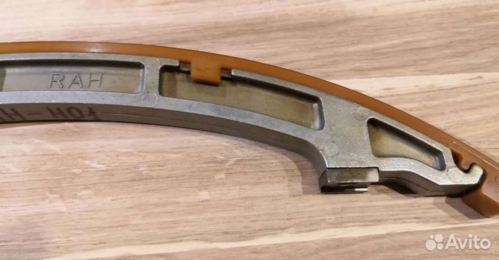 Рычаг натяжителя цепи грм Honda 14520-RAH-H01