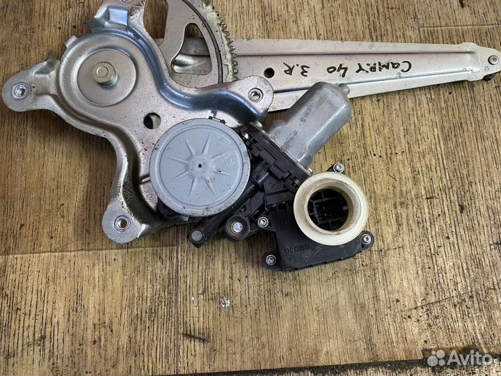 Стеклоподъемник задний правый Камри 40