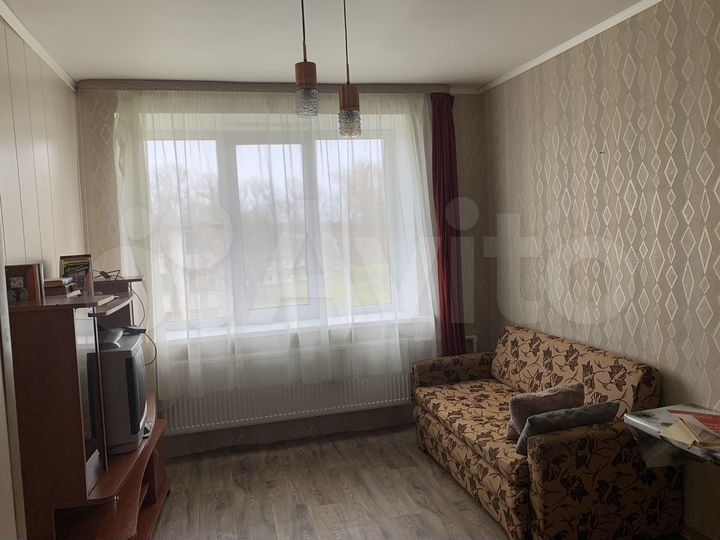 Комната 12 м² в 5-к., 5/5 эт.