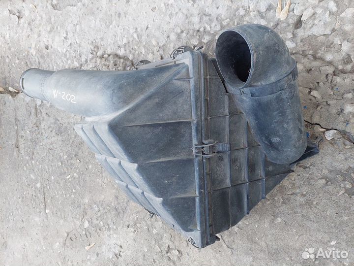 Корпус воздушного фильтра Mercedes-Benz W202