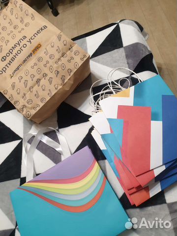Подарочные пакеты, сумочки