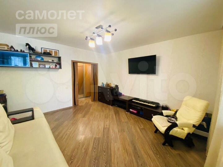 4-к. квартира, 80 м², 2/9 эт.