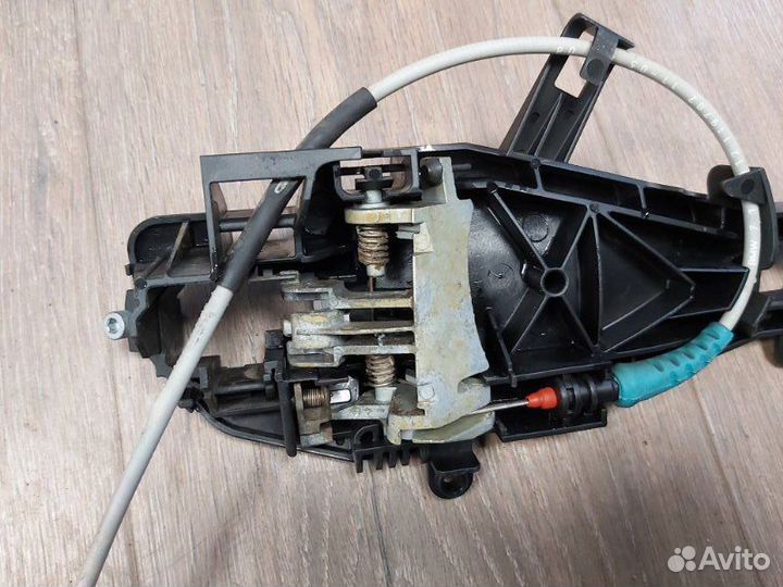 Ответная часть ручки двери передняя левая Bmw X5