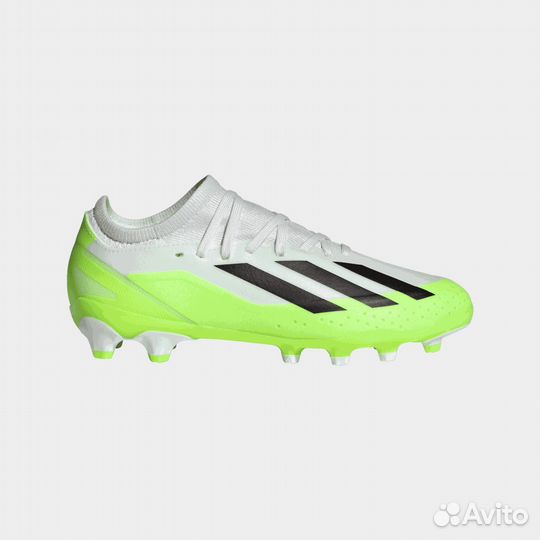 Футбольные бутсы adidas